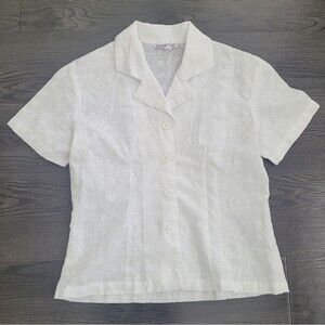 The Landmark White Eyelet Short Sleeve Button-Down Shirt Women's Small Vacation